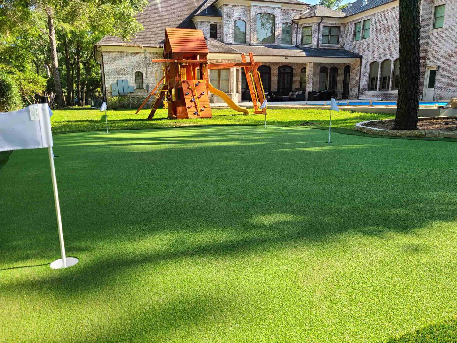 putting green landscaping services completed for Houston, Texas residence