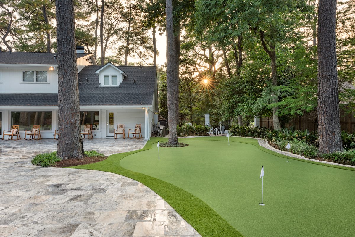 back yard putting green